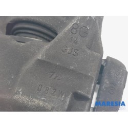 Renault - Captur - Front brake calliper, right