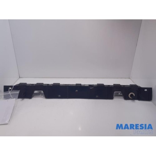 Renault - Captur - Lock plate