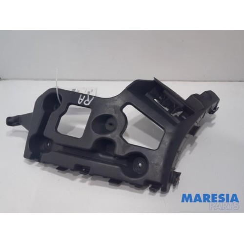 Renault - Captur - Rear bumper bracket, right