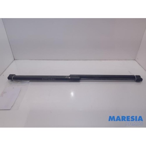 Alfa Romeo - 159 - Set of bonnet gas struts