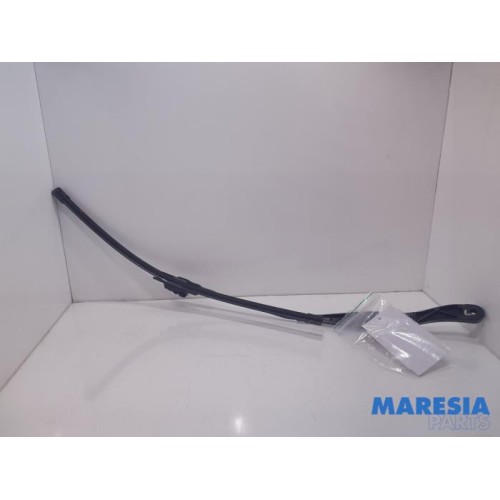 Alfa Romeo - 159 - Front wiper arm