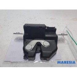 Fiat - 500 - Tailgate lock mechanism