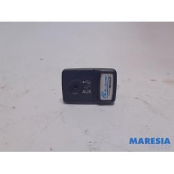 Fiat - 500 - AUX/USB aansluiting