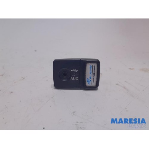 Fiat - 500 - AUX/USB aansluiting