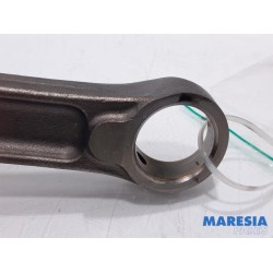 Renault - Megane - Connecting rod