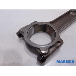 Renault - Megane - Connecting rod