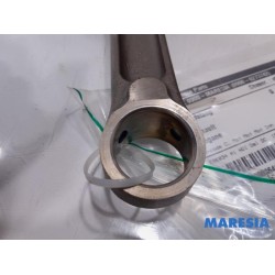 Renault - Megane - Connecting rod