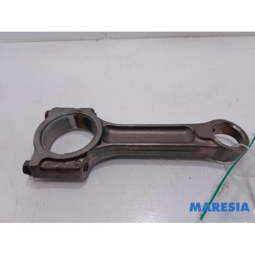 Renault - Megane - Connecting rod