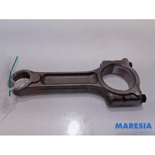 Renault - Megane - Connecting rod