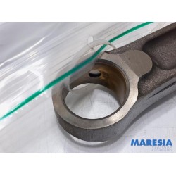 Renault - Megane - Connecting rod