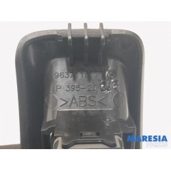 Peugeot - 206 - Commande toit escamotable