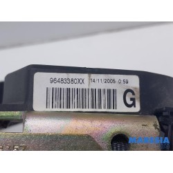 Peugeot - 206 - Sicherheitsgurt links vorne