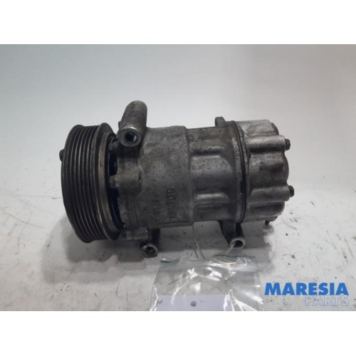 Peugeot - 206 - Air conditioning pump
