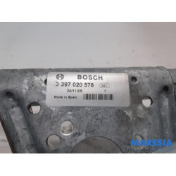 Peugeot - 206 - Wiper mechanism
