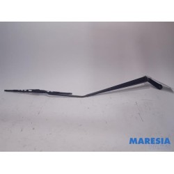 Peugeot - 206 - Front wiper arm