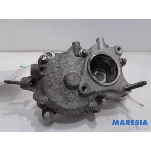 Opel - Vivaro - Diesel pump bracket