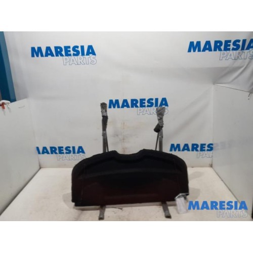 Peugeot - 208 - Parcel shelf