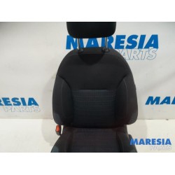 Peugeot - 208 - Stoel links