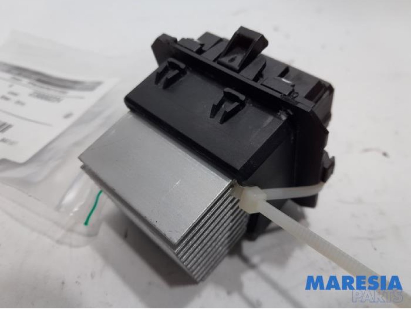 Peugeot - 208 - Heater resistor