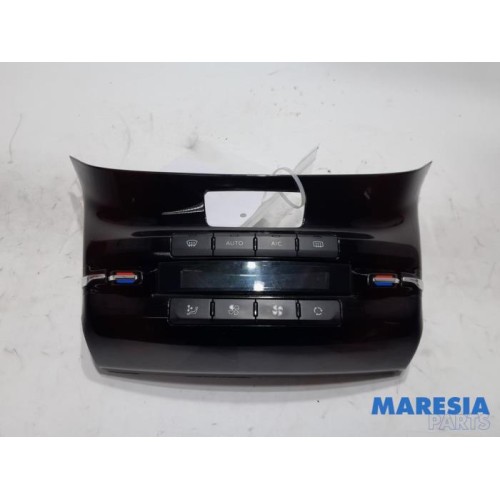 Peugeot - 208 - Panneau de commandes chauffage