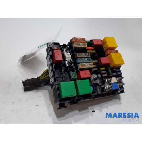 Peugeot - 208 - Fuse box