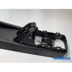 Peugeot - 208 - Middle console