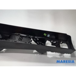 Peugeot - 208 - Middle console