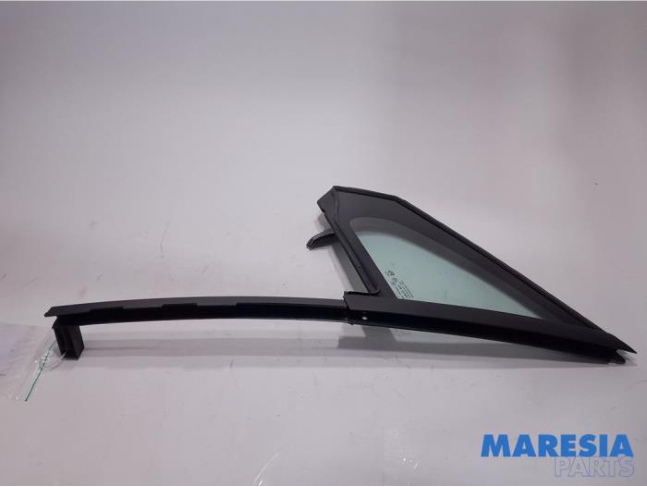 Peugeot - 208 - Quarter light, front left