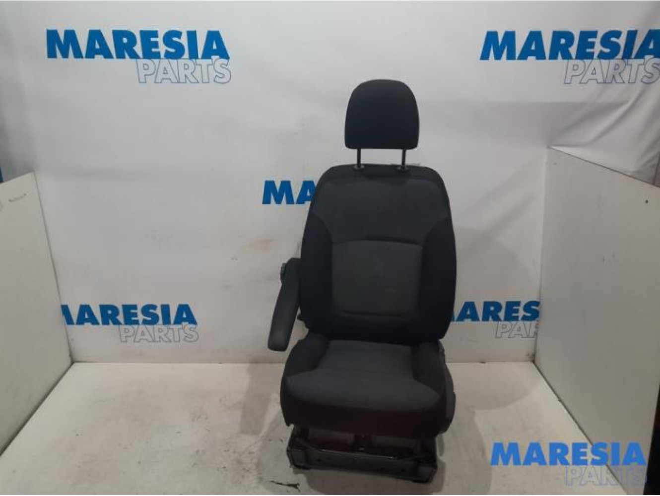 Fiat - Talento - Seat, left