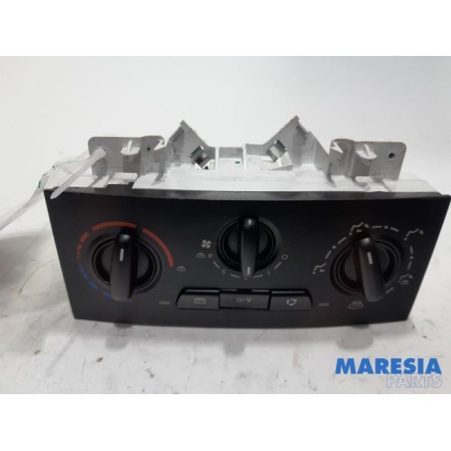 Peugeot - Expert - Panneau de commandes chauffage