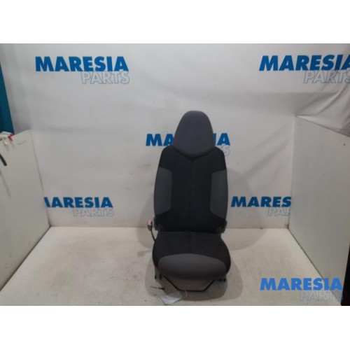 Peugeot - 107 - Sitz links