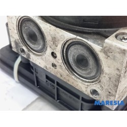 Peugeot - 208 - ABS pump