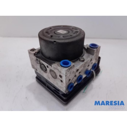 Peugeot - 208 - ABS Pumpe