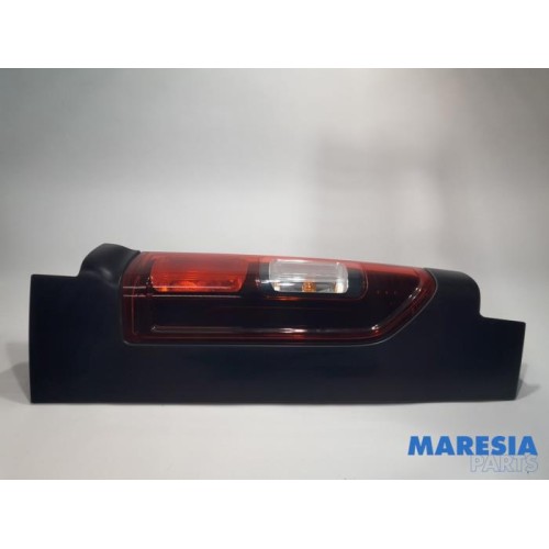 Fiat - Talento - Taillight, right
