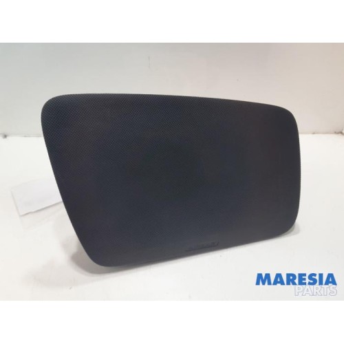 Peugeot - 107 - Right airbag (dashboard)