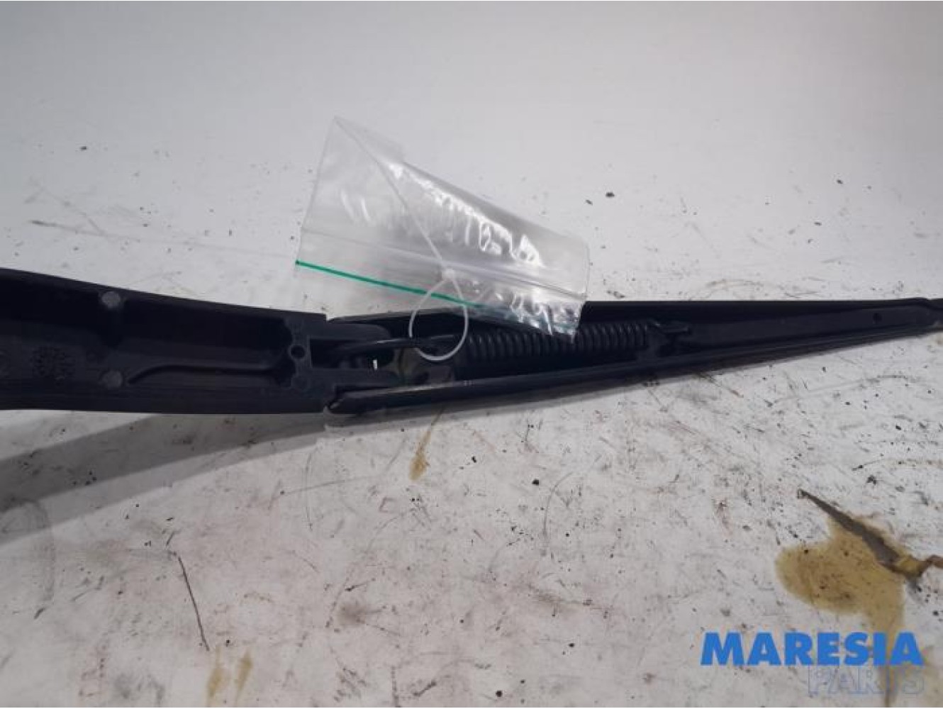 Peugeot - Expert - Front wiper arm