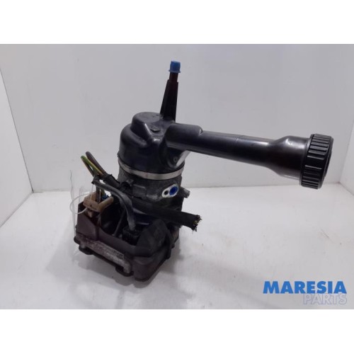 Citroen - Berlingo - Power steering pump