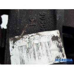 Peugeot - 208 - Bremszange links vorne