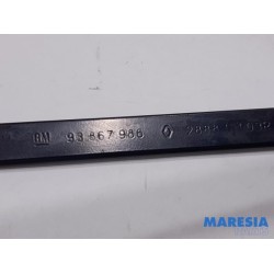 Fiat - Talento - Front wiper arm