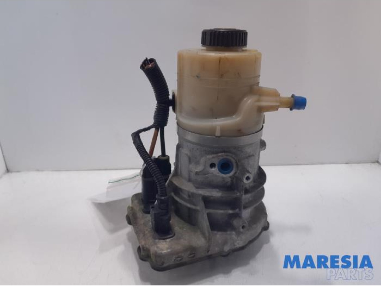 Fiat - Talento - Power steering pump