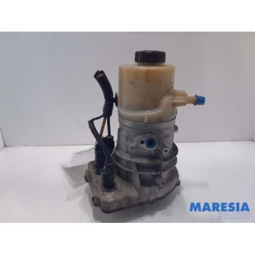 Fiat - Talento - Power steering pump