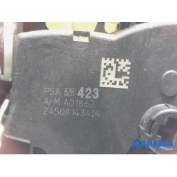 Citroen - Berlingo - Sliding door lock mechanism, right