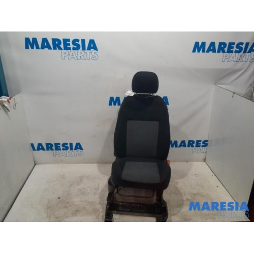 Fiat - Doblo - Seat, right