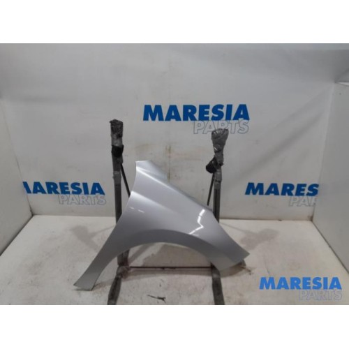 Peugeot - 207 - Front wing, right