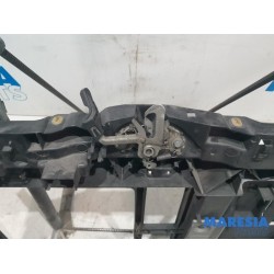 Peugeot - 207 - Front panel