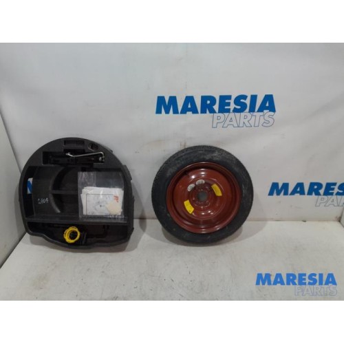 Peugeot - 207 - Krikset + reservewiel