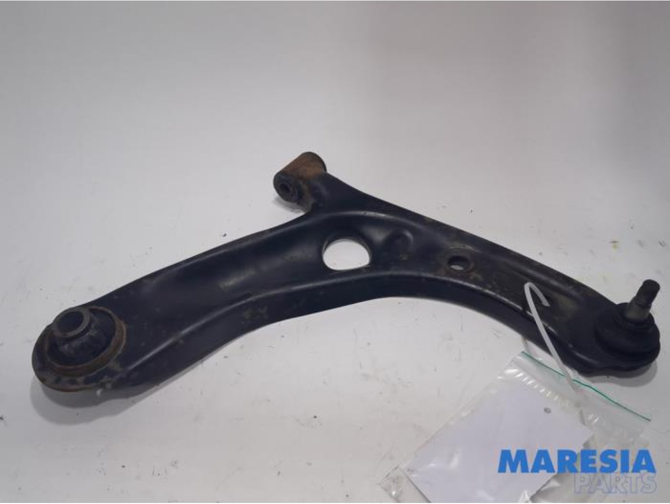 Peugeot - 107 - Querlenker unten rechts vorne