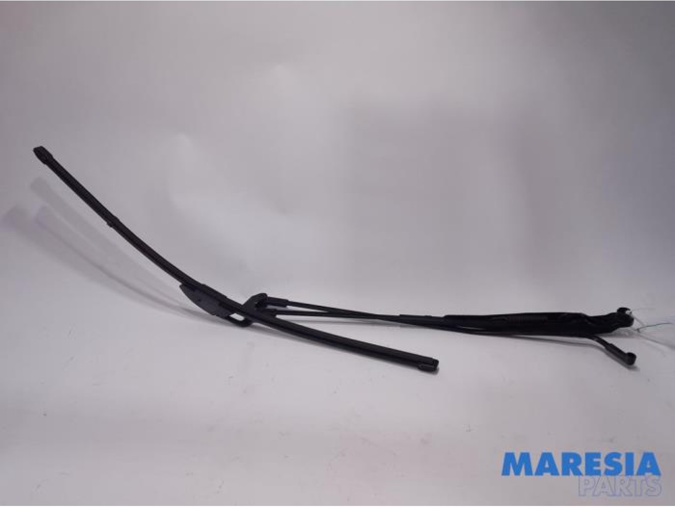 Peugeot - 107 - Front wiper arm