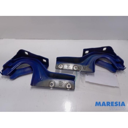 Fiat - Doblo - Bonnet Hinge