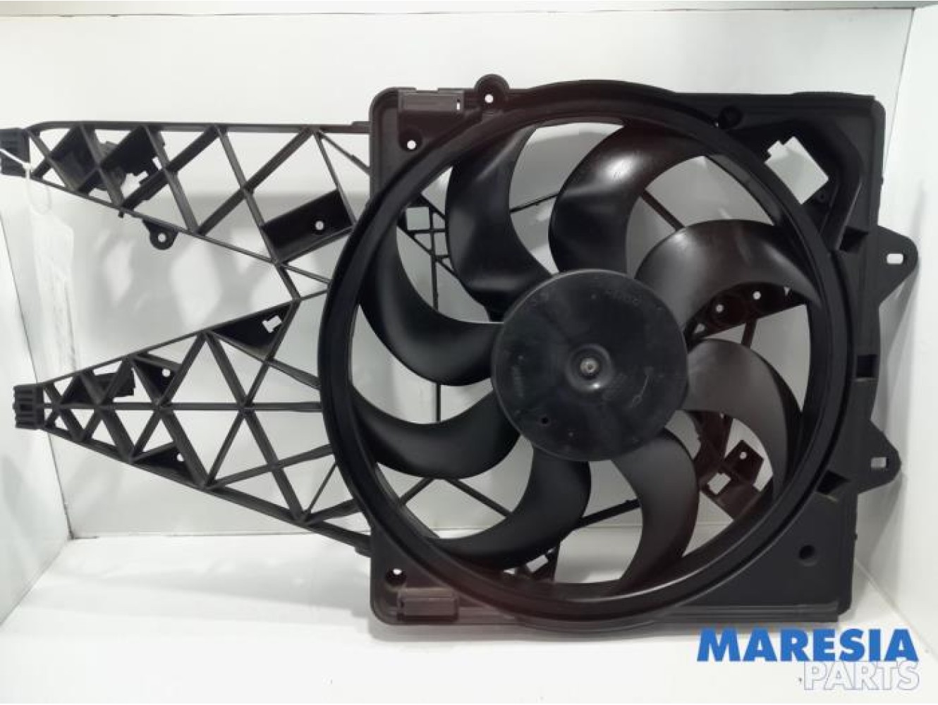 Fiat - Doblo - Fan motor